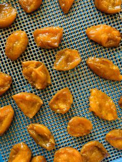 杏のドライも準備できましたー