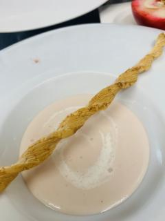 赤いりんご ジェネバのヴィシソワーズはじまりました^_^!