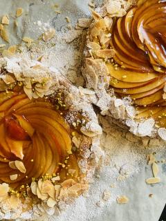 りんごのガレット^_^!今季最初で最後で作りますしたー